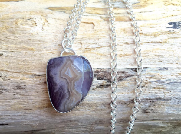 Bezel Set Pendant | Class